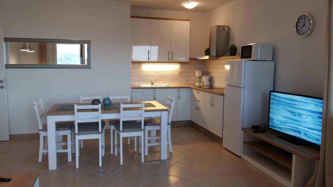 Haus Mit Meerblick Lopar Buitenkant foto