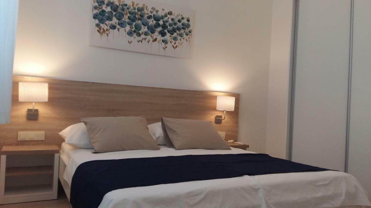 Haus Mit Meerblick Lopar Buitenkant foto