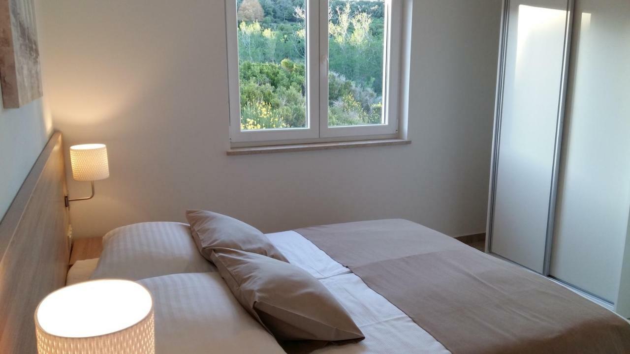 Haus Mit Meerblick Lopar Buitenkant foto
