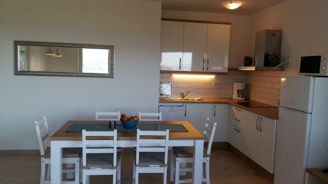 Haus Mit Meerblick Lopar Buitenkant foto